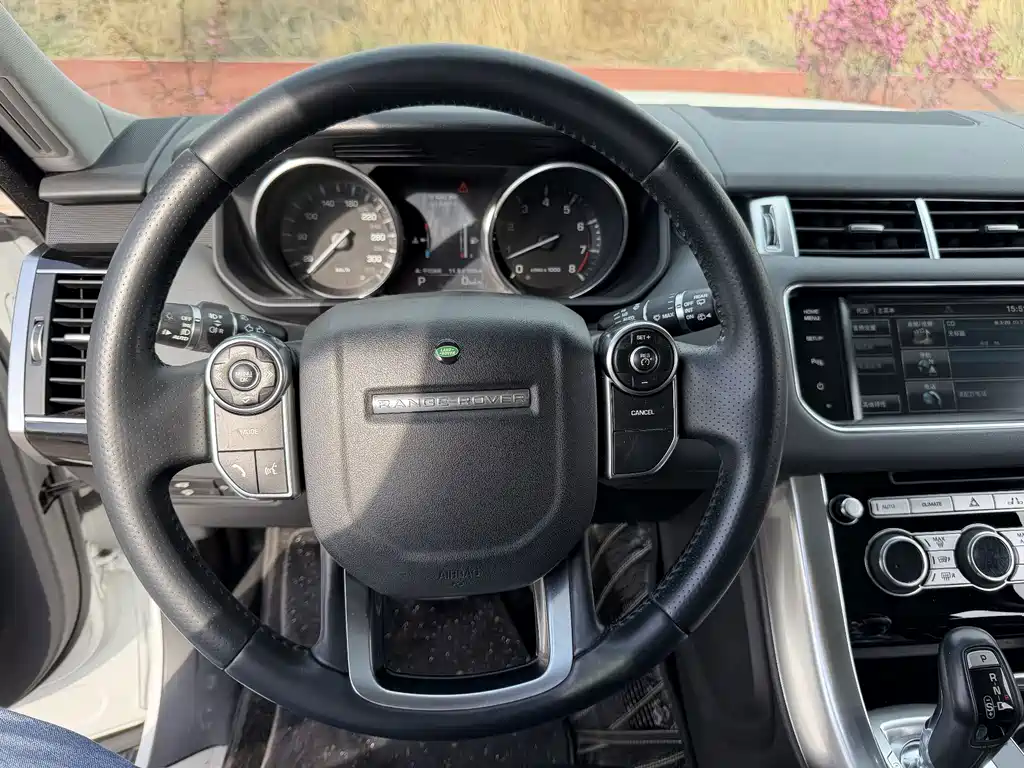 Land Rover Range Rover Sport 2015 — фото 10