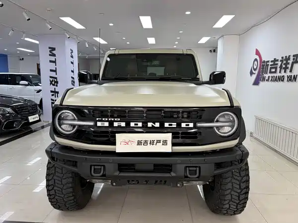 Ford Bronco 2024