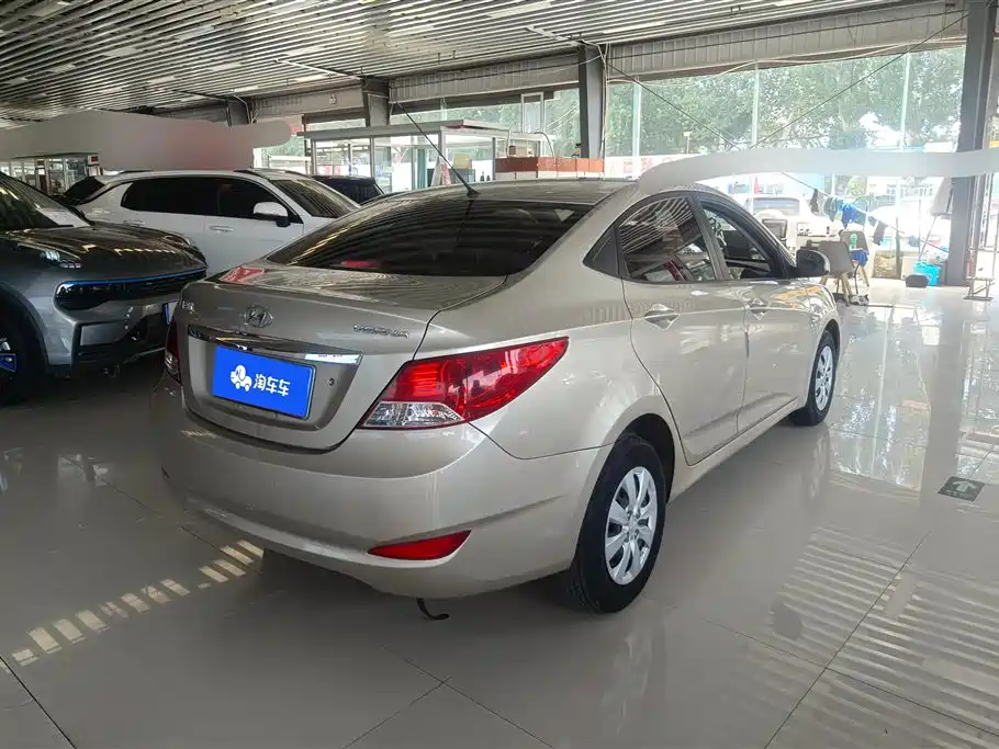 Hyundai Verna 2013
