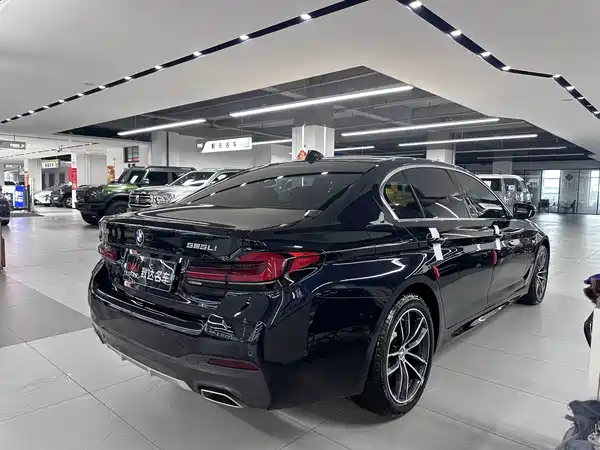 BMW 5 Series 2023