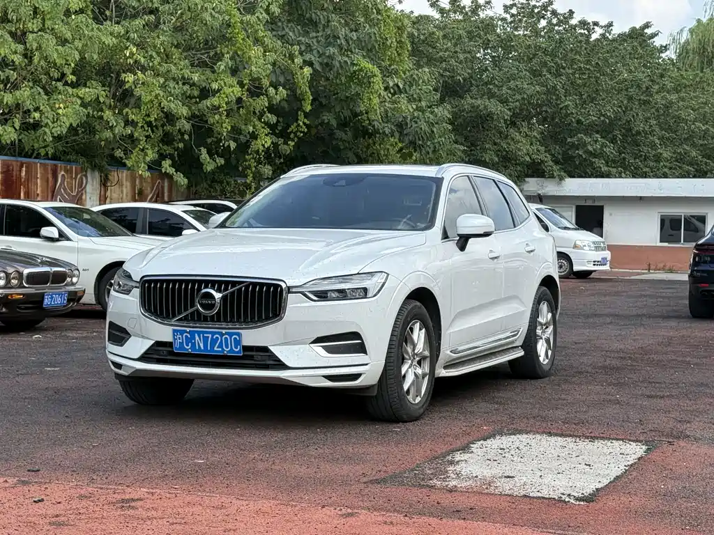 Volvo XC60 2019 — фото 2