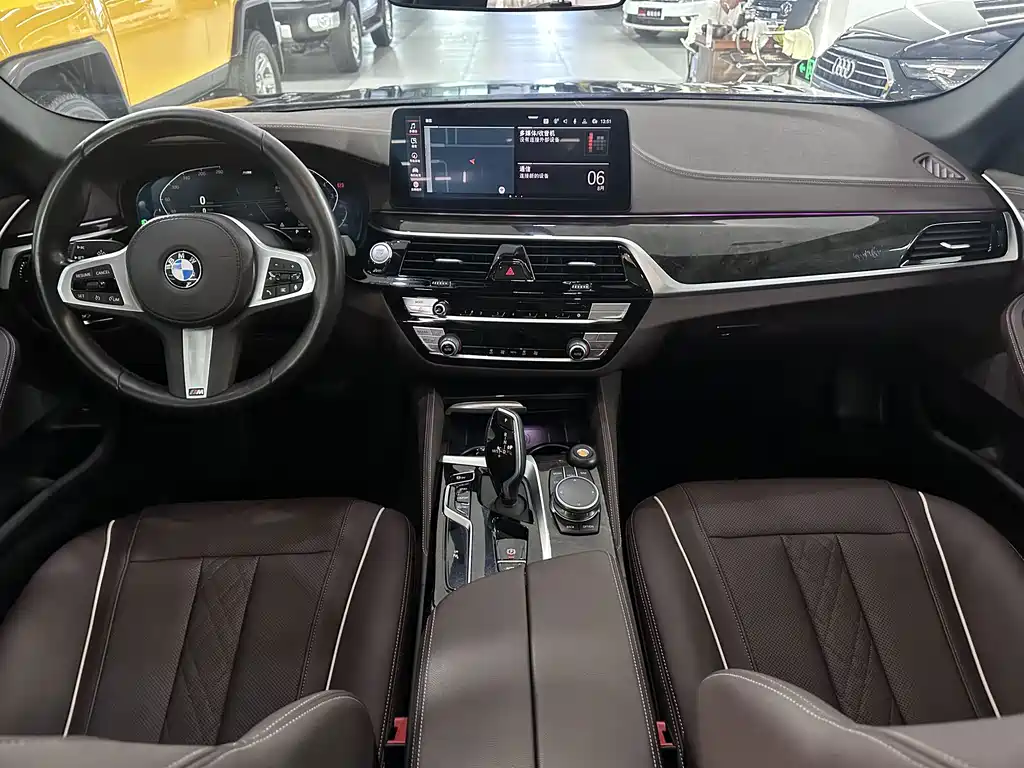 BMW 5 Series 2023