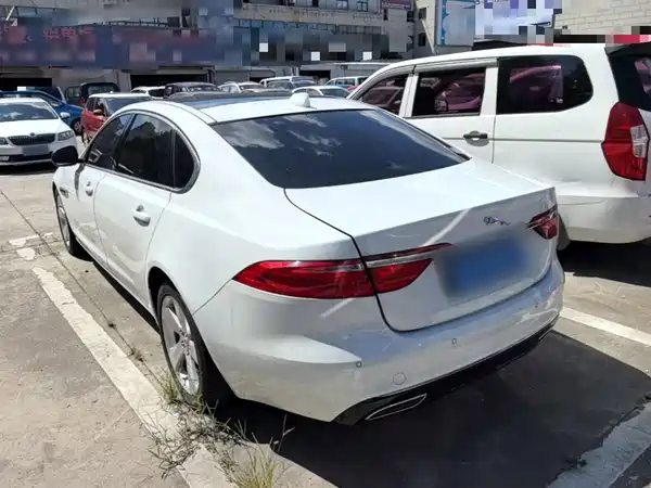 Jaguar XFL 2020