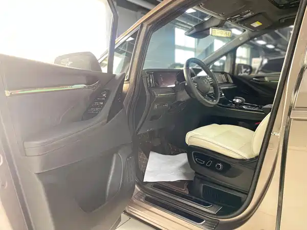 GAC Trumpchi M8 2023