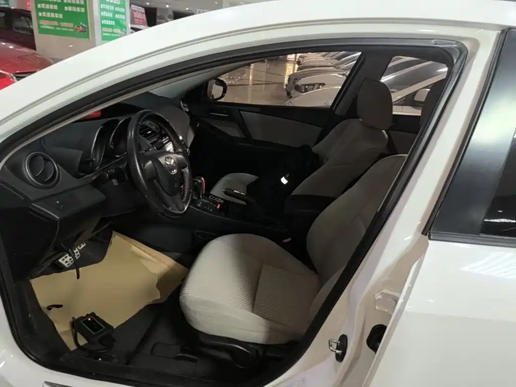 Mazda 3 Xingcheng 2015 — фото 15