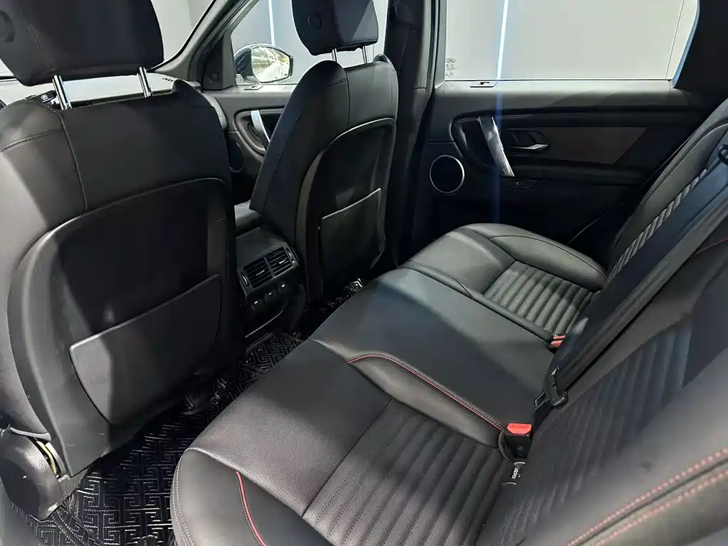 Land Rover Discovery Sport 2021 — фото 9