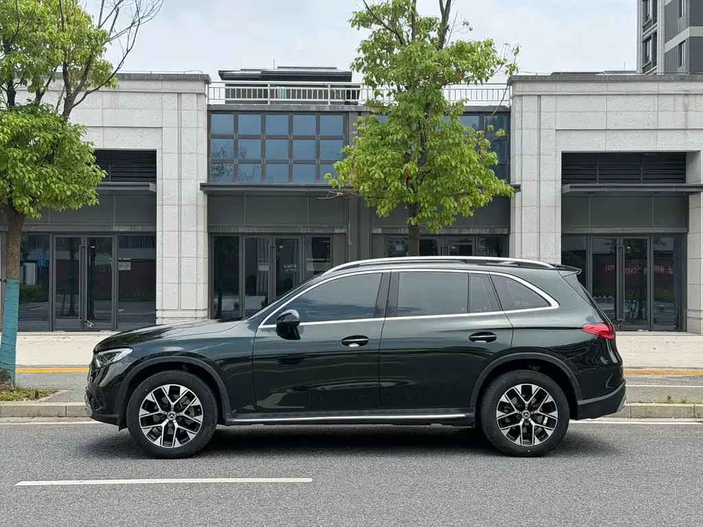 Mercedes-Benz GLC 2024