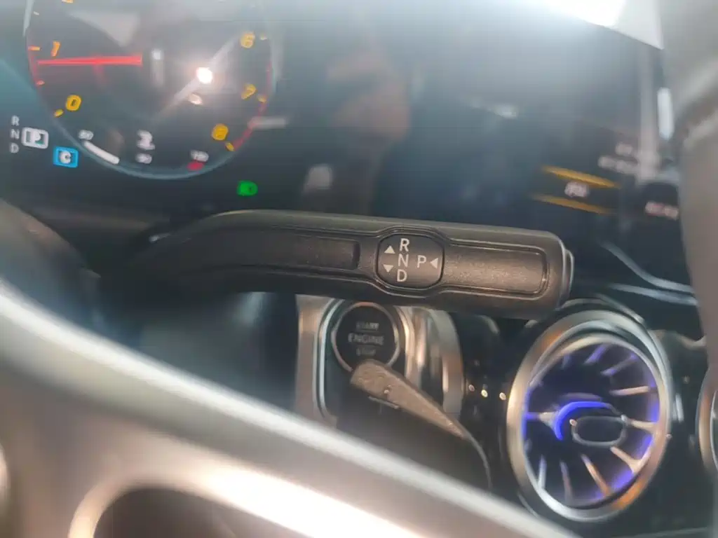 Mercedes-Benz GLB 2023 — фото 14