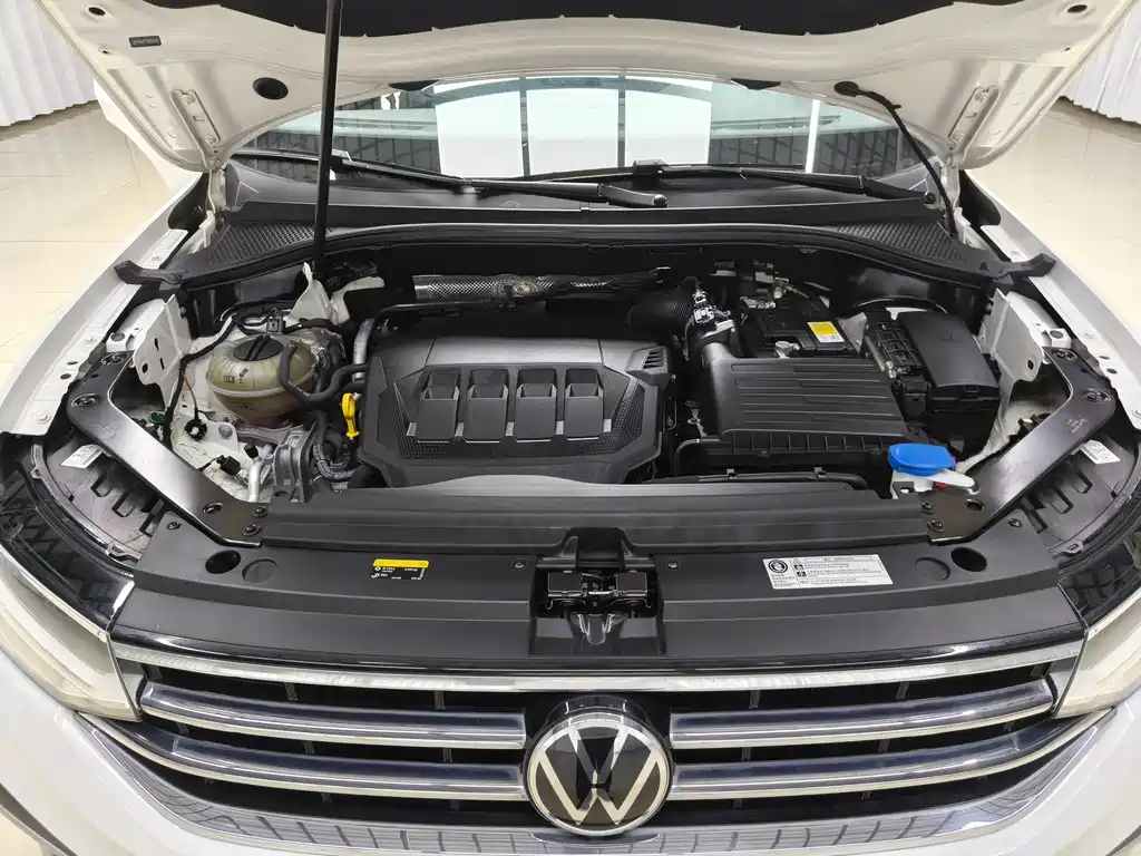 Volkswagen Tiguan L 2022 — фото 18