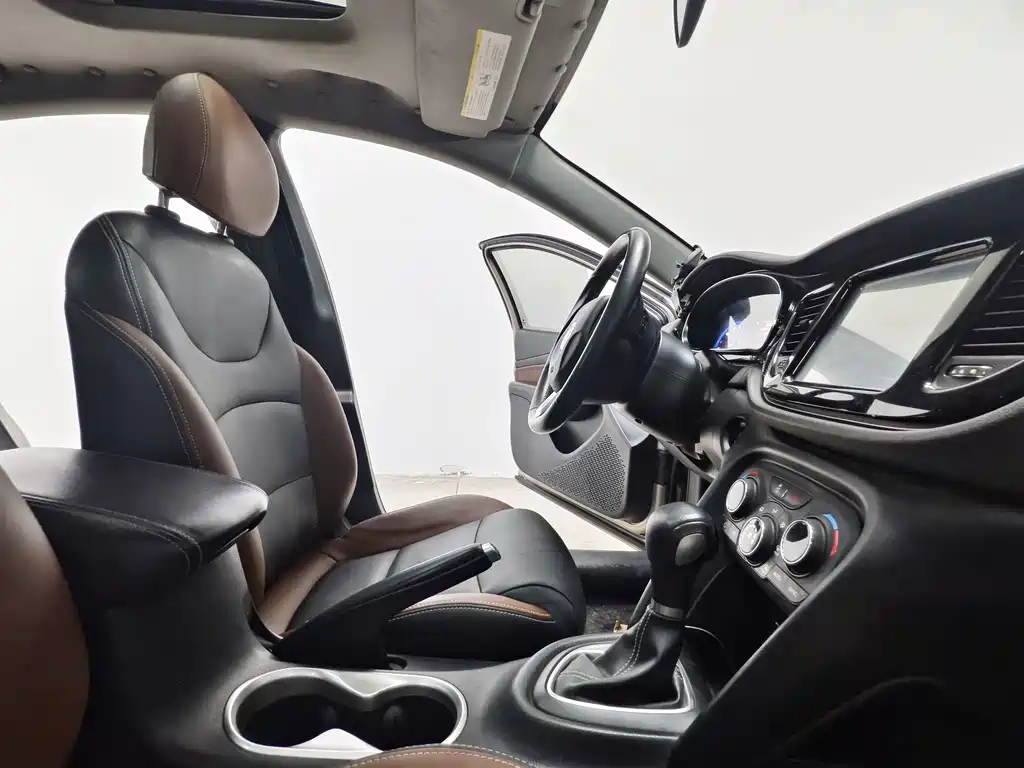 Fiat Viaggio 2015 — фото 15