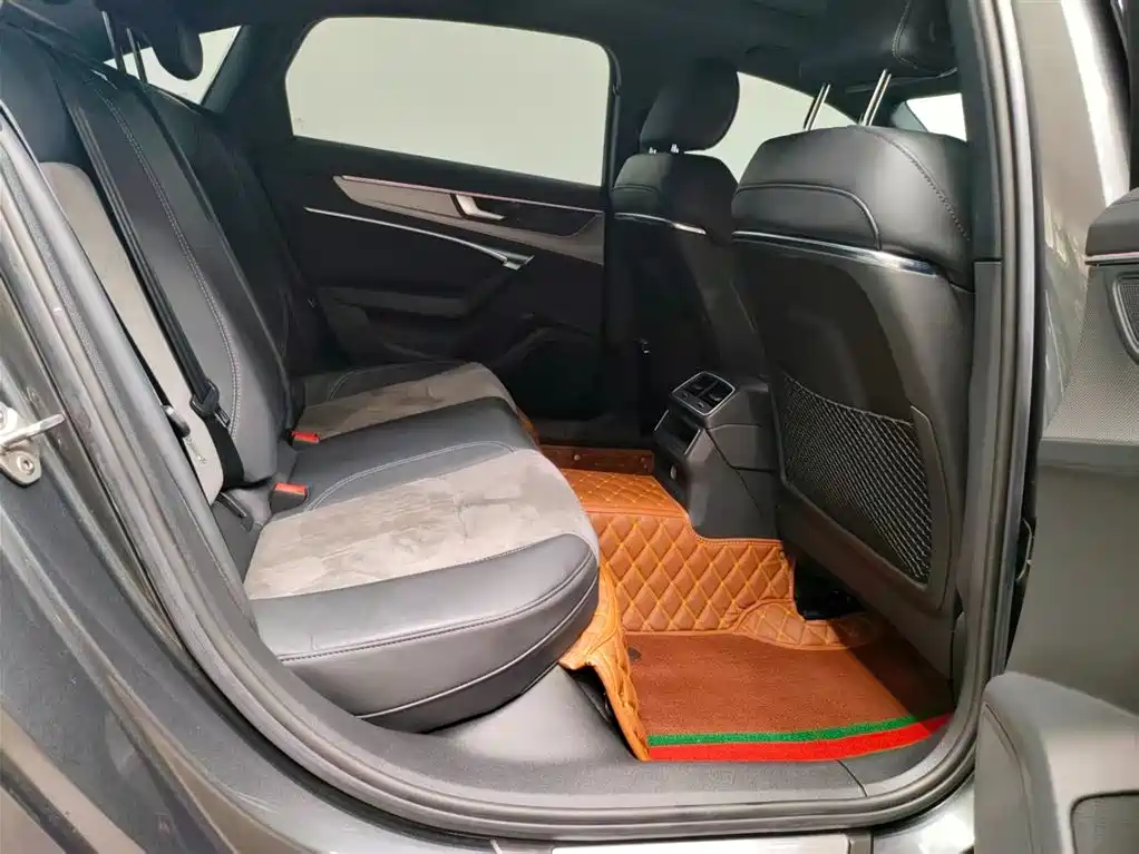 Audi A6L 2021