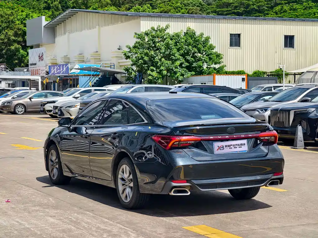Toyota Avalon 2021