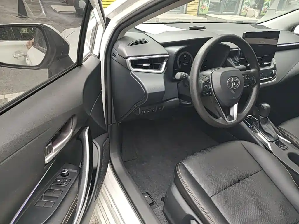 Toyota Corolla 2024 — фото 15