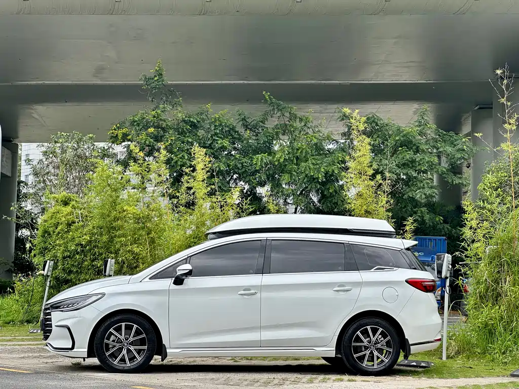 BYD MAX New Energy 2022 — фото 3