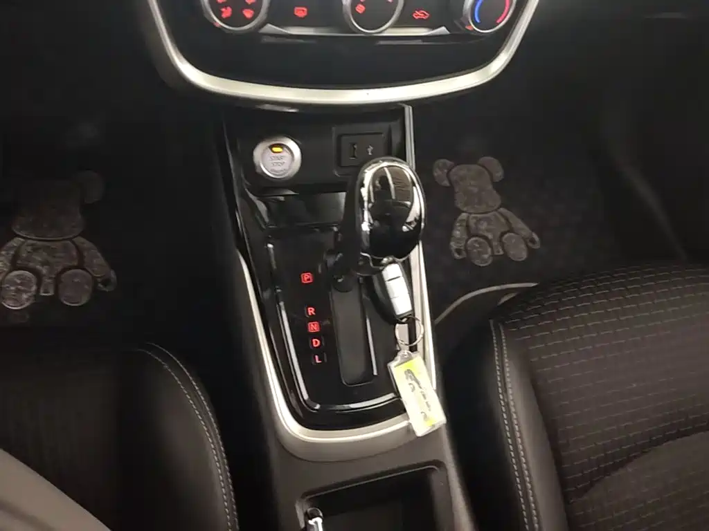 Nissan Tiida 2019 — фото 14