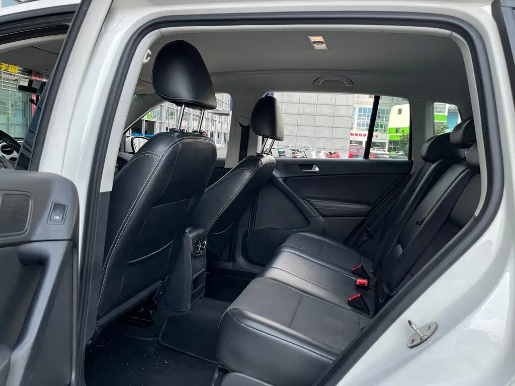 Volkswagen Tiguan 2019 — фото 11