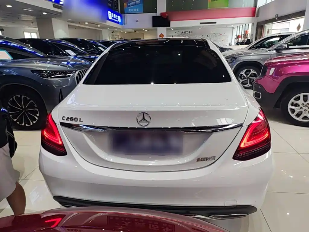 Mercedes-Benz C-Class 2020