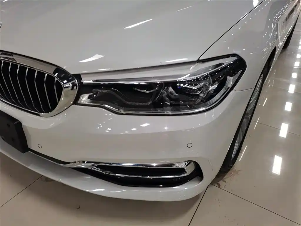 BMW 5 Series New Energy 2020 — фото 19