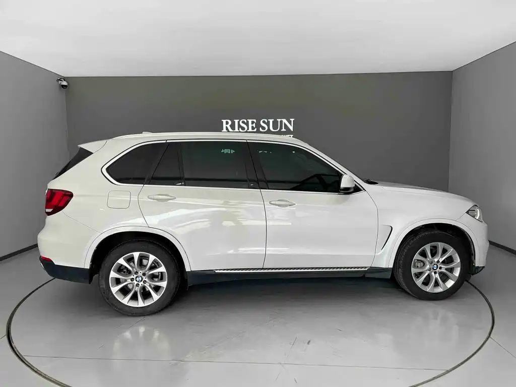 BMW X5 2018 — фото 10