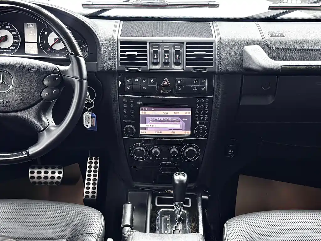 Mercedes-Benz G-Class AMG 2012 — фото 16