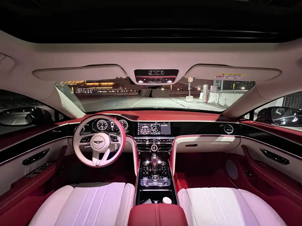 Bentley Flying Spur 2025 — фото 8