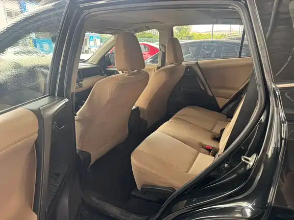 Toyota RAV4 2013
