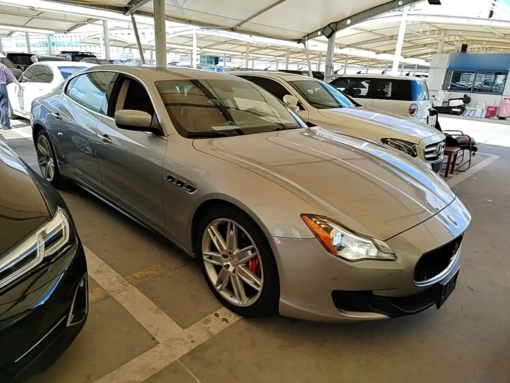 Maserati Quattroporte 2016 — фото 4
