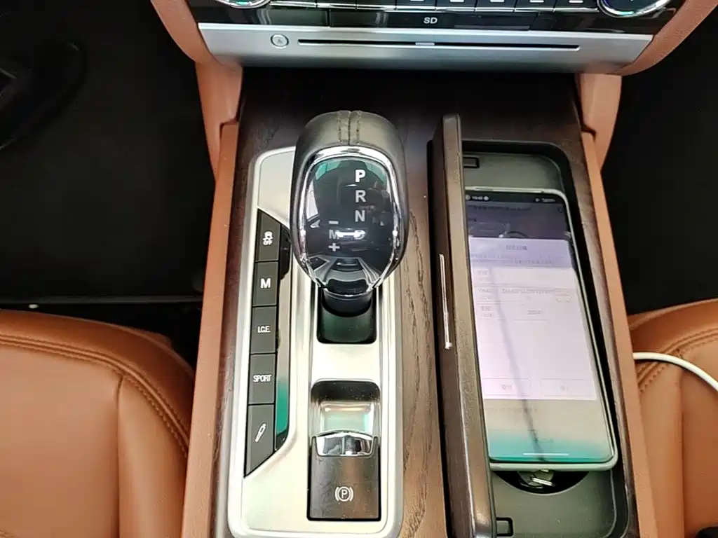 Maserati Quattroporte 2016 — фото 14