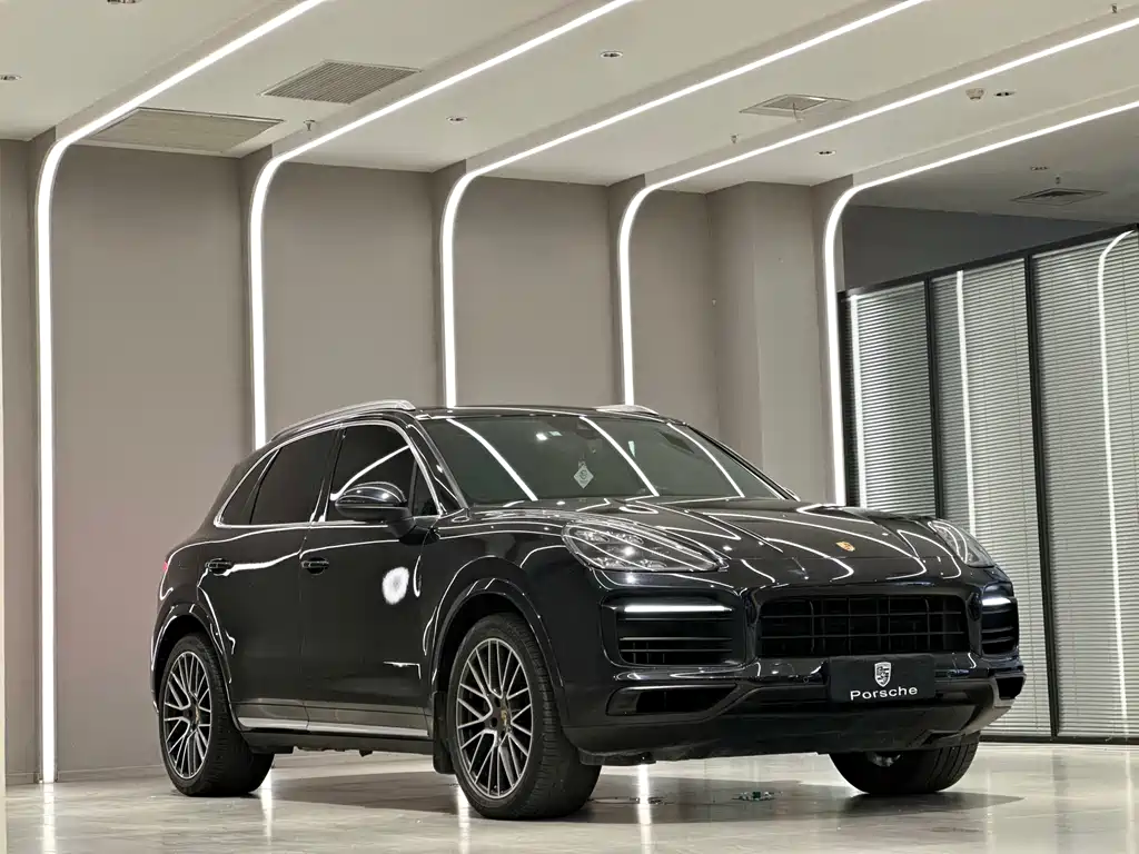 Porsche Cayenne 2021 — фото 3