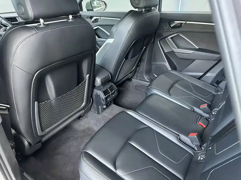 Audi Q3 2023 — фото 10