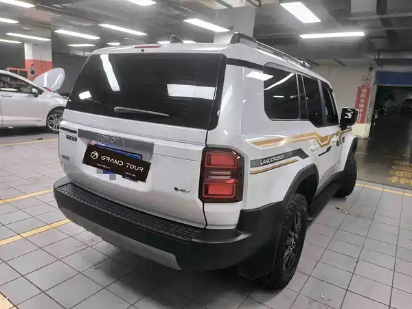 Toyota Prado 2025