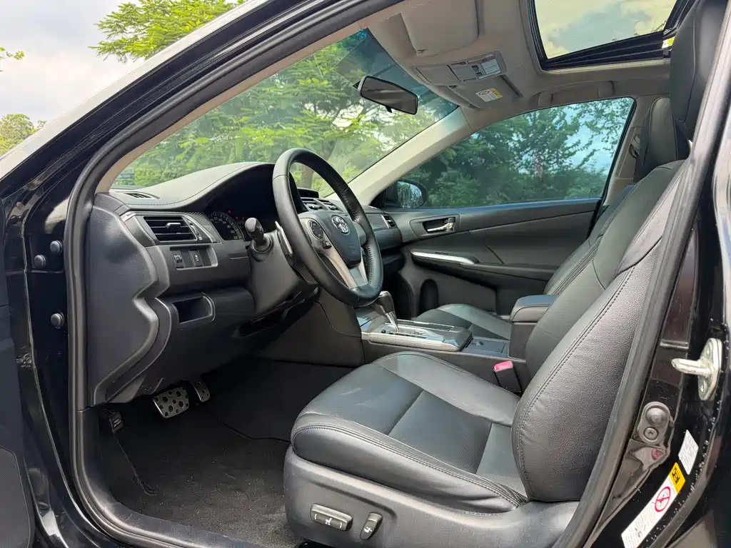 Toyota Camry 2015