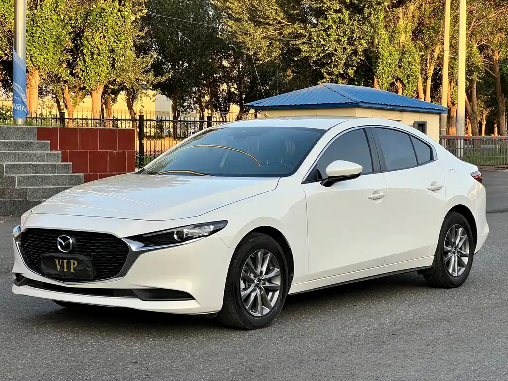 Mazda 3 Axela 2023