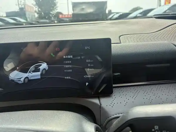 Geely Galaxy Starshine 8 2025