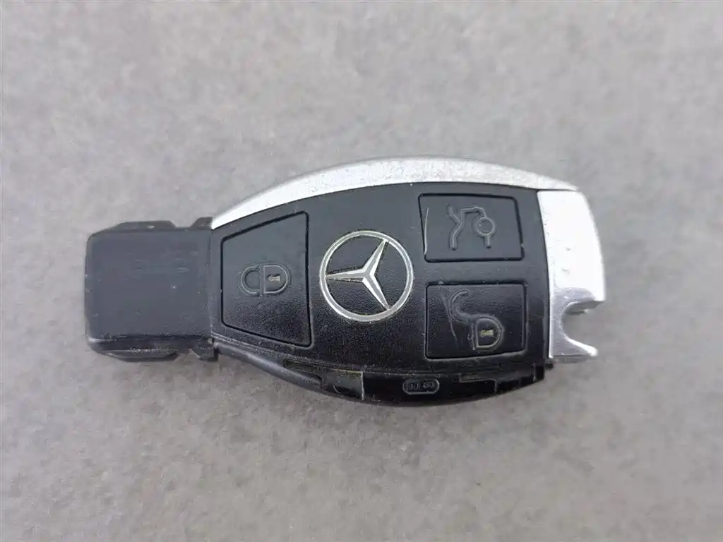 Mercedes-Benz R-Class 2017 — фото 19