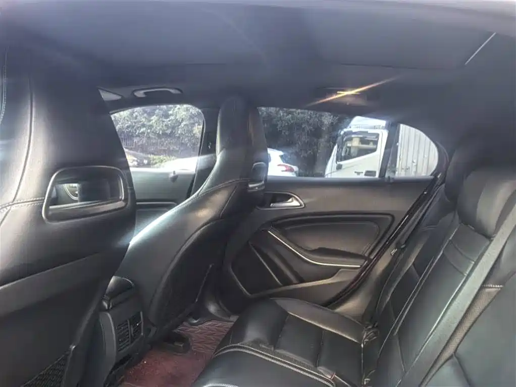 Mercedes-Benz GLA 2016