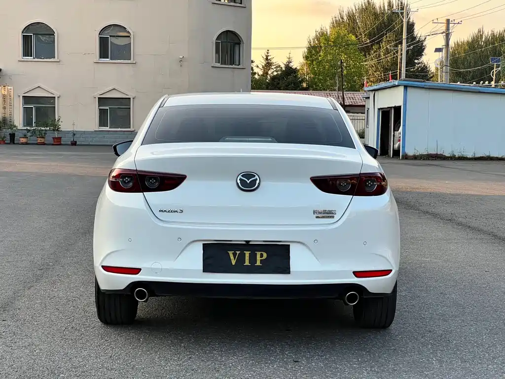 Mazda 3 Axela 2023
