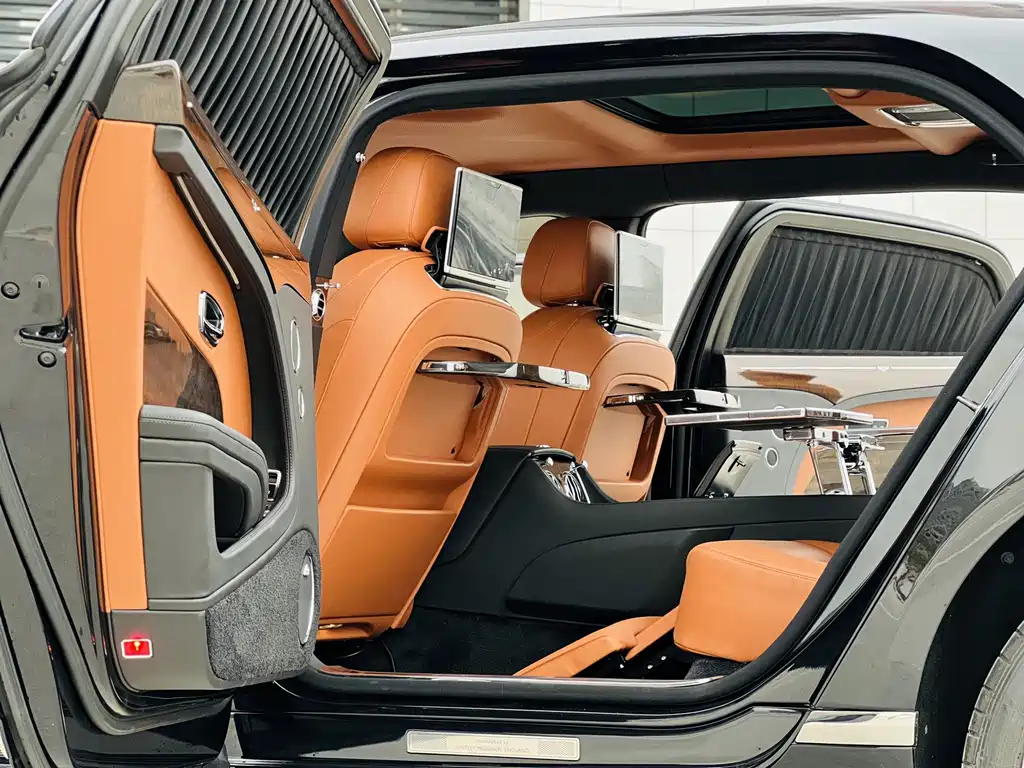 Bentley Mulsanne 2017 — фото 5