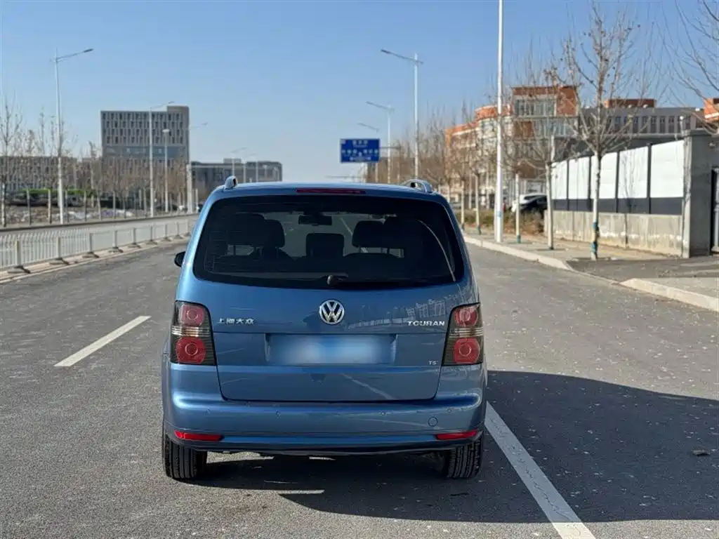 Volkswagen Touran 2015 — фото 30