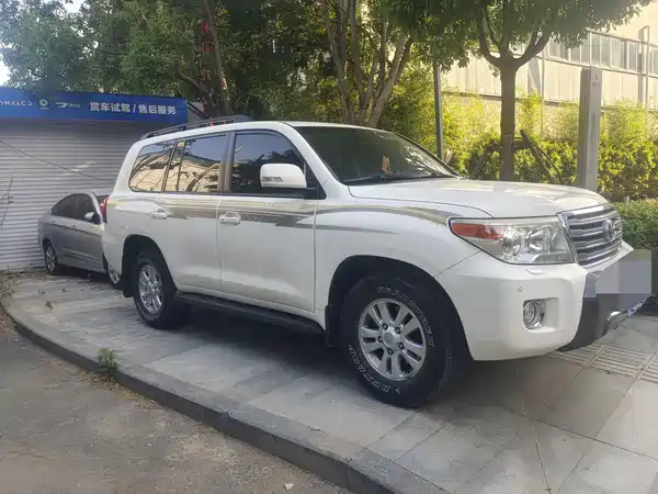 Toyota Land Cruiser 2016