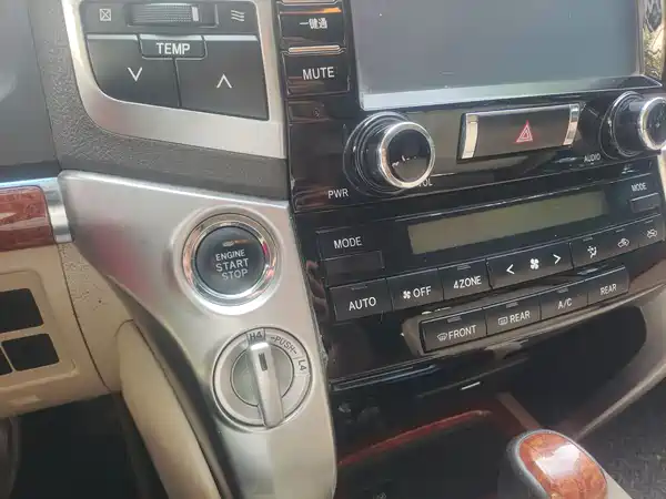 Toyota Land Cruiser 2016