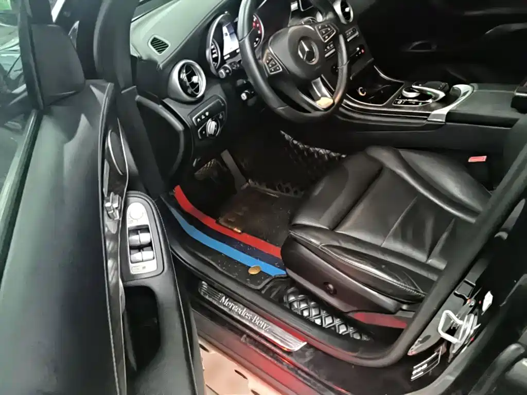 Mercedes-Benz GLC 2018 — фото 16
