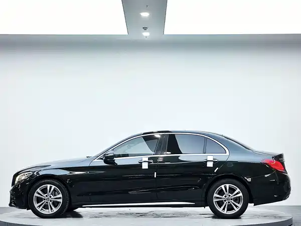 Mercedes-Benz C-Class 2020