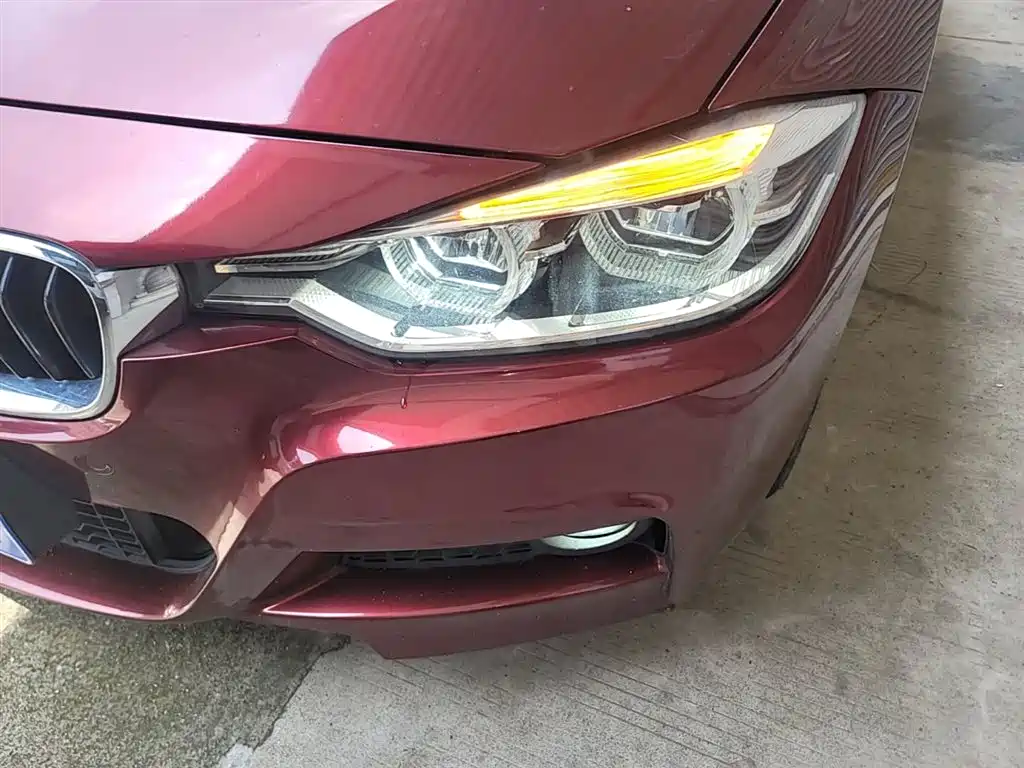 BMW 3 Series 2018 — фото 24