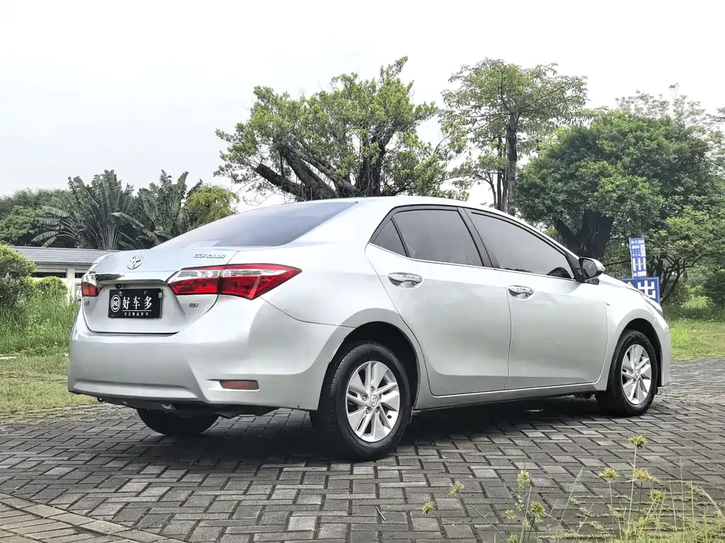 Toyota Corolla 2015 — фото 13