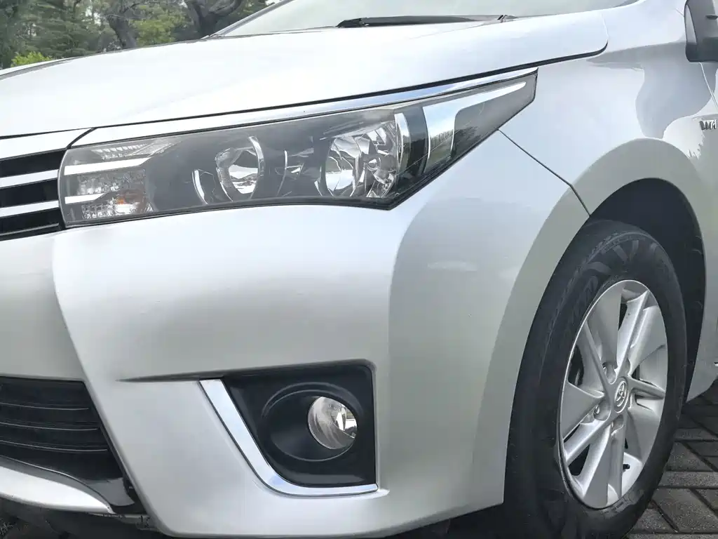 Toyota Corolla 2015 — фото 4