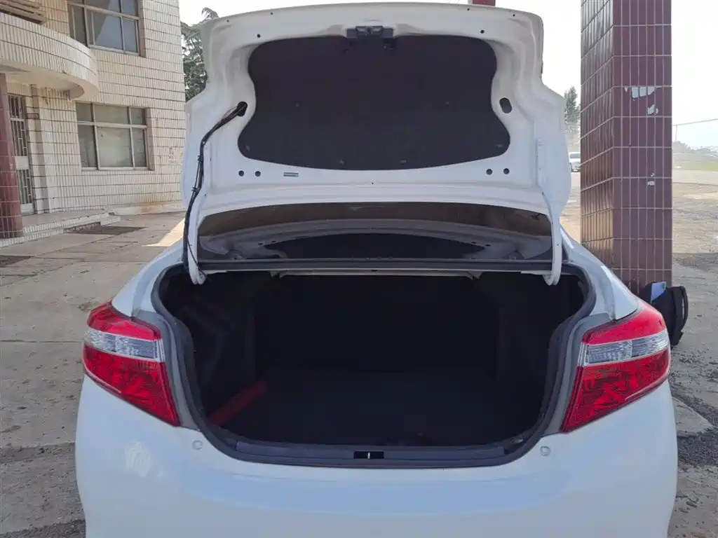 Toyota Vios 2015 — фото 19