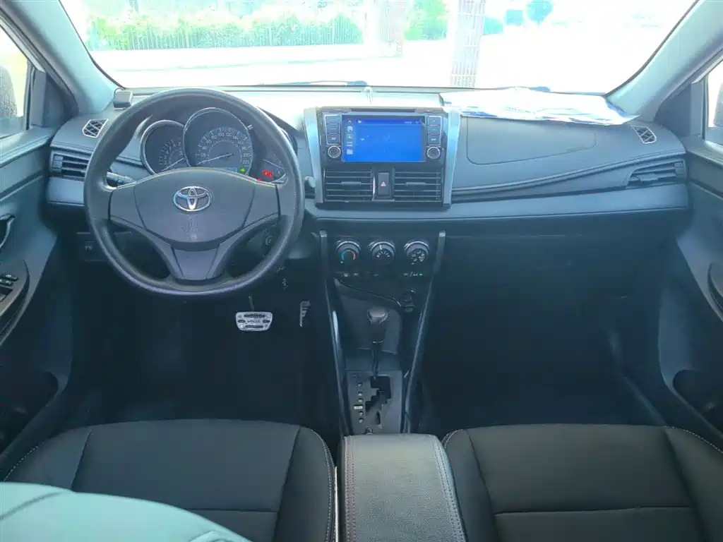 Toyota Vios 2015 — фото 10