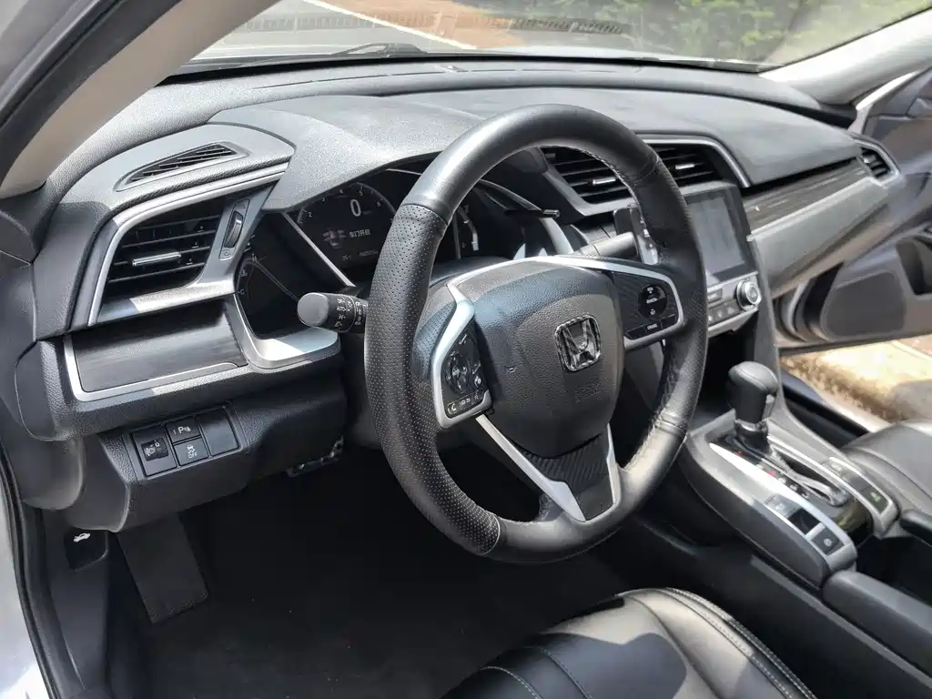 Honda Civic 2020 — фото 12