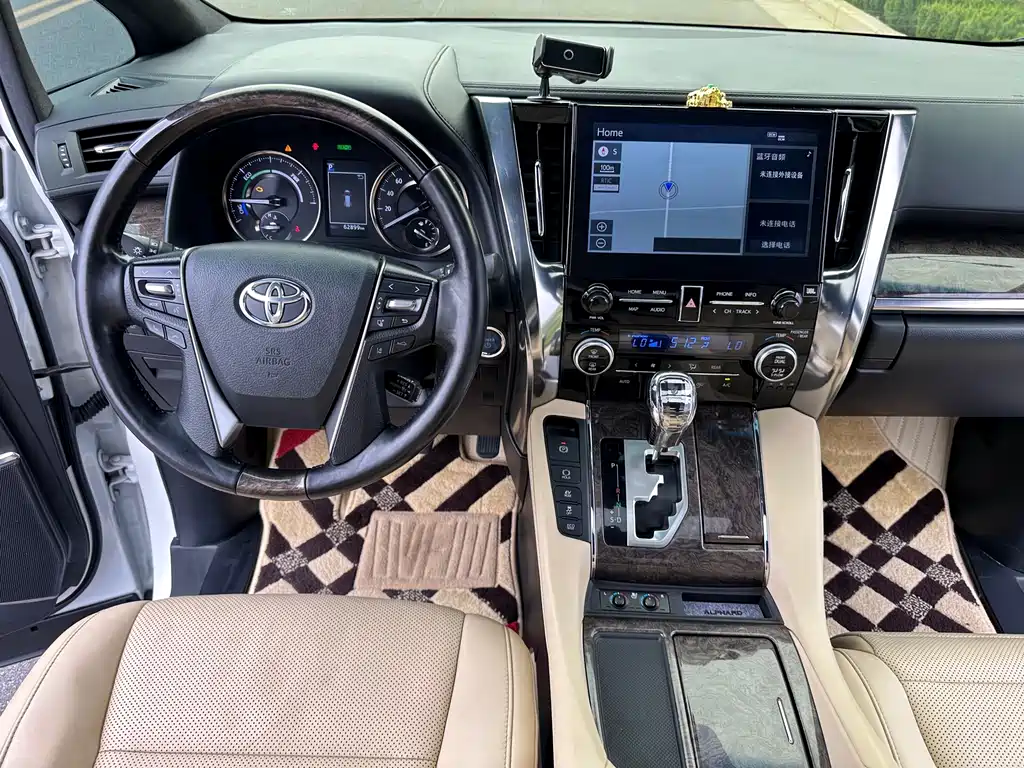 Toyota Alphard 2020 — фото 23